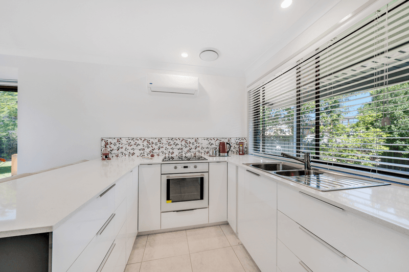 8 Mcewen Street, BETHANIA, QLD 4205