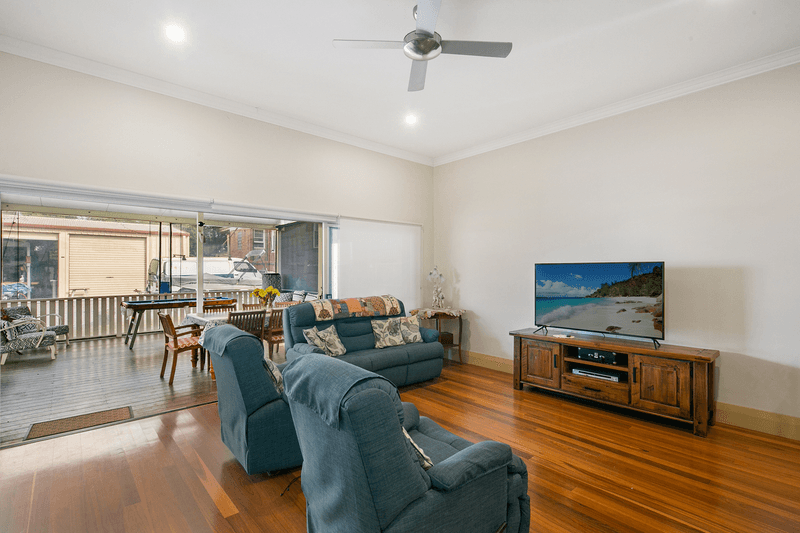 102 Prince Street, WARATAH, NSW 2298