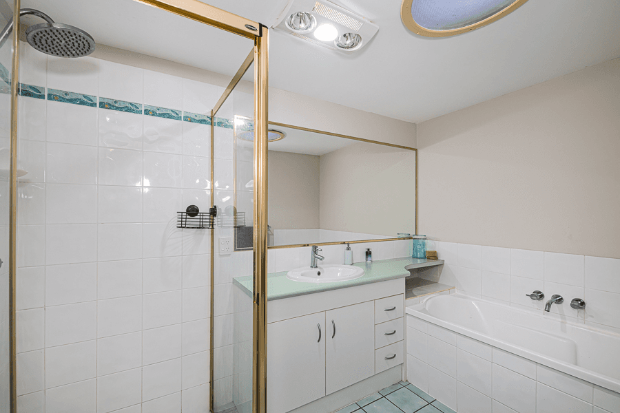 13 Albatross Ct, Banksia Beach, QLD 4507