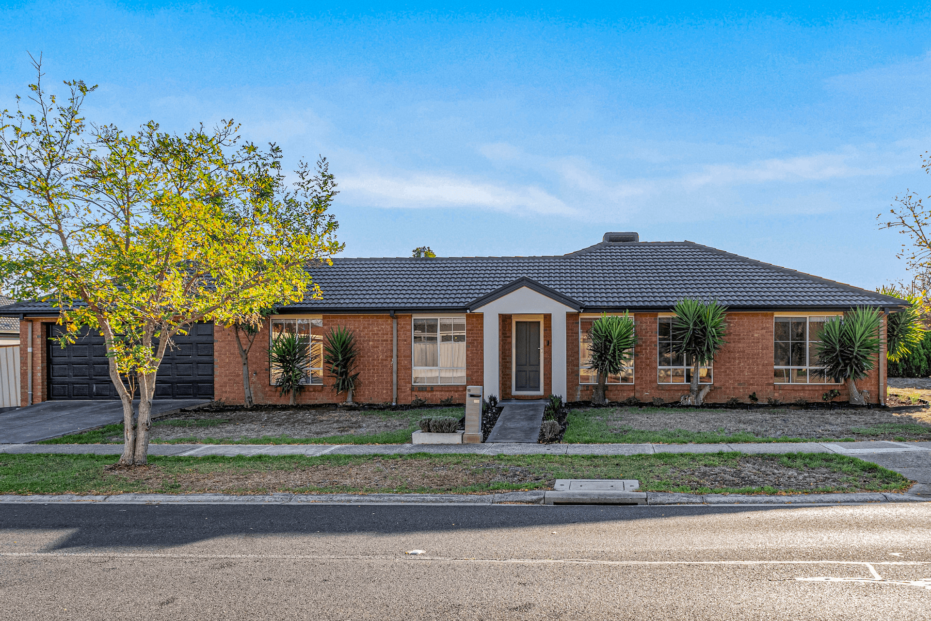15 Loddon Drive, Taylors Hill, VIC 3037