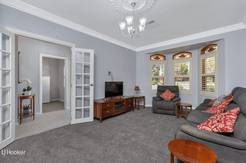 11 Barkley Drive, GAWLER BELT, SA 5118