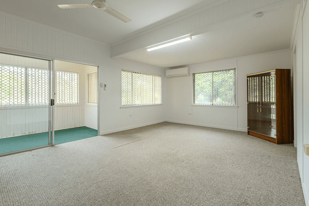 89 Cooper Street, Koongal, QLD 4701