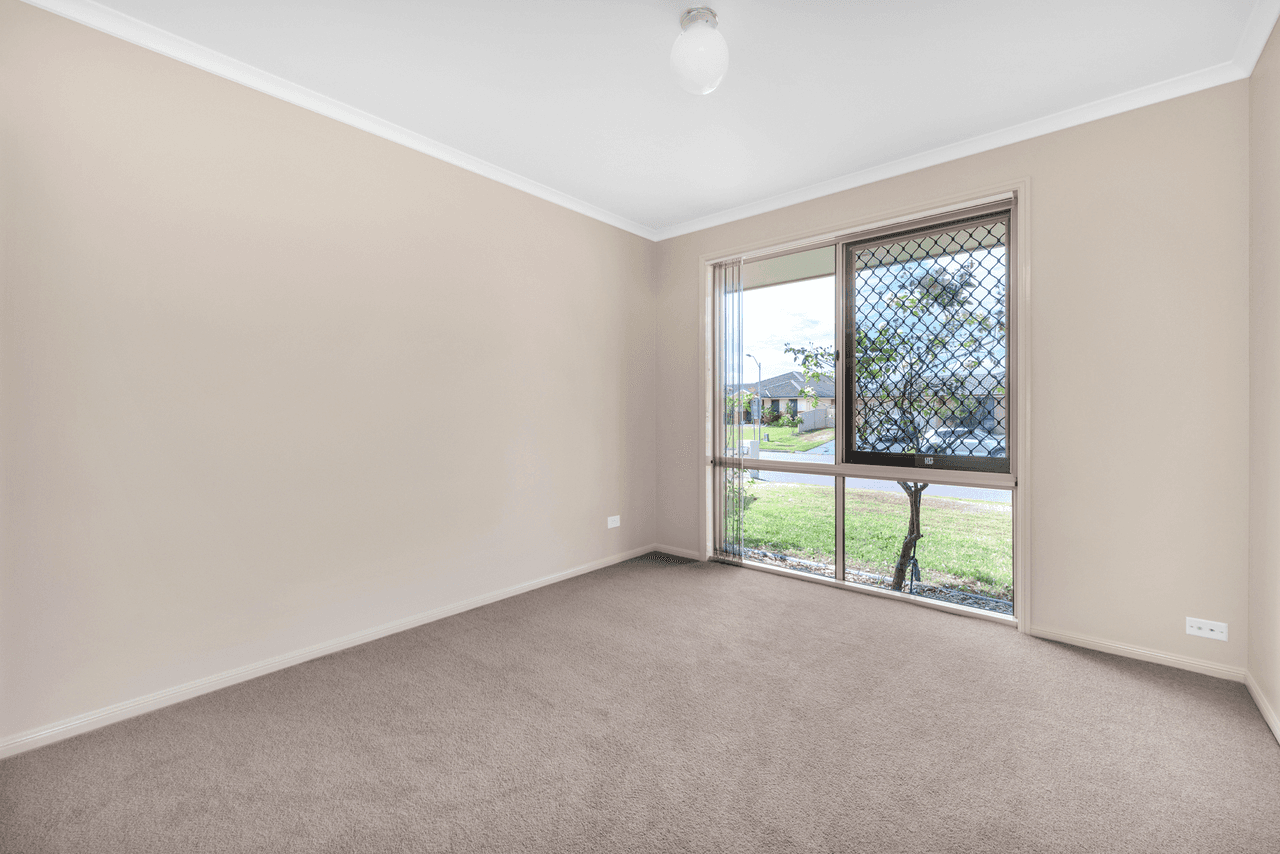 68 Casey Drive, HUNTERVIEW, NSW 2330