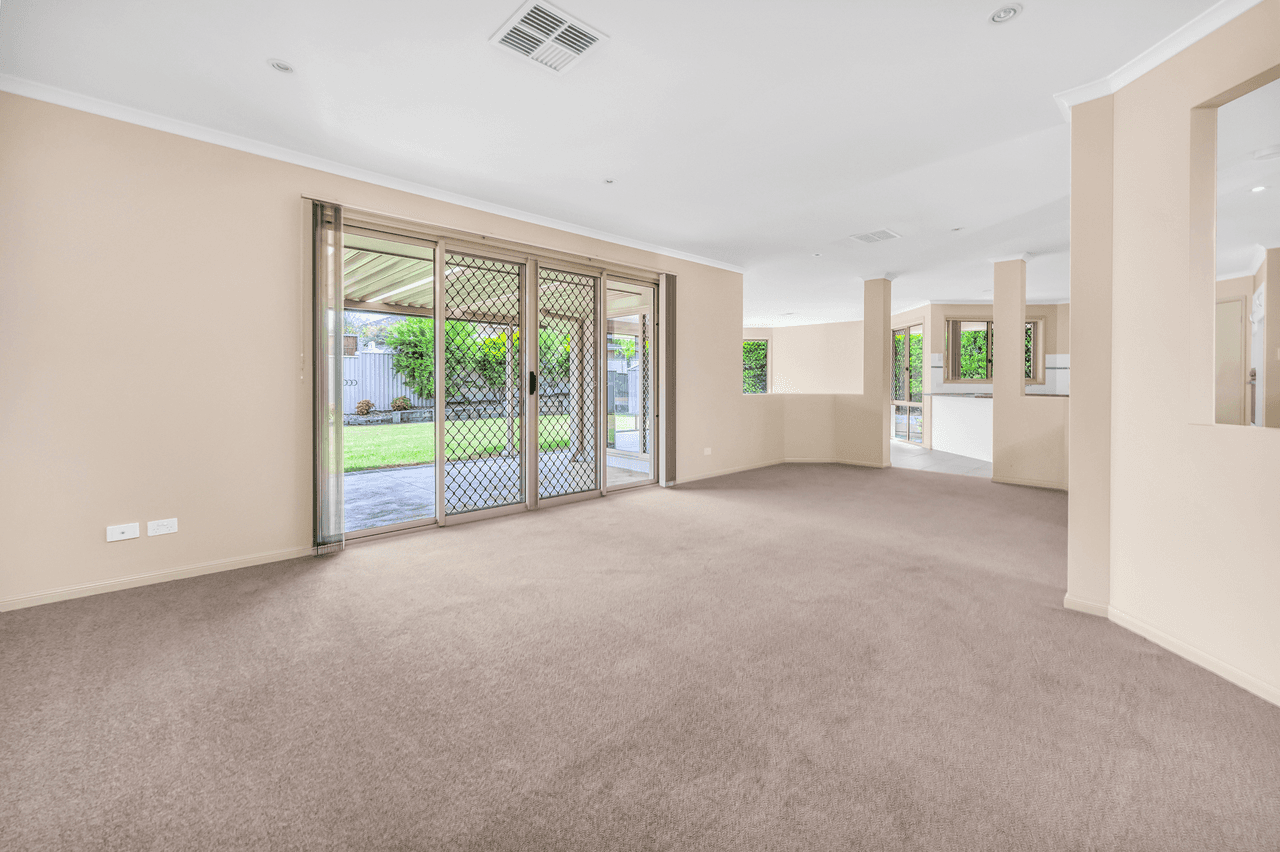 68 Casey Drive, HUNTERVIEW, NSW 2330