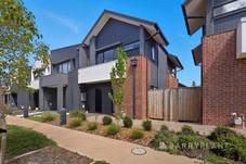 13 Whitehouse Terrace, Thornhill Park, VIC 3335