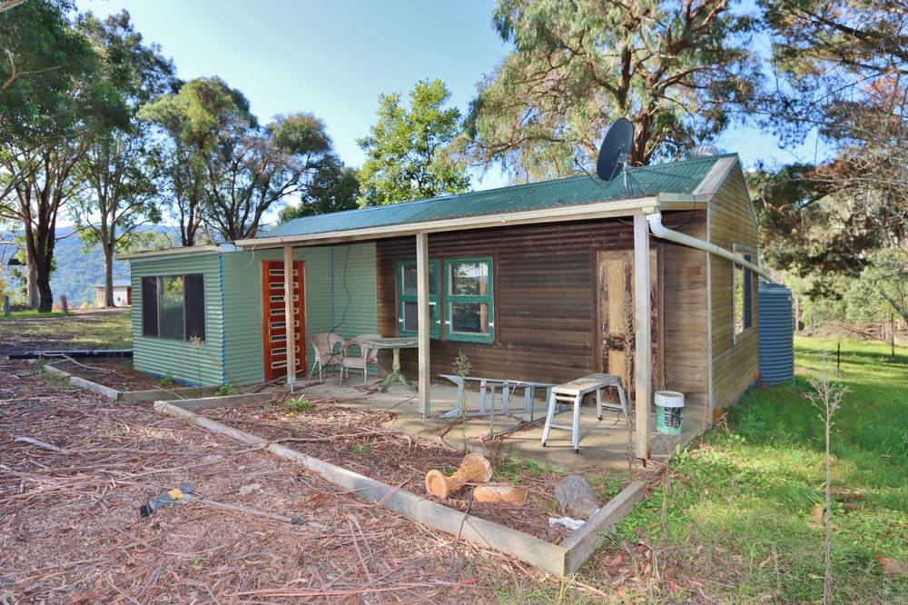 6 Genoa Street, TOWAMBA, NSW 2550