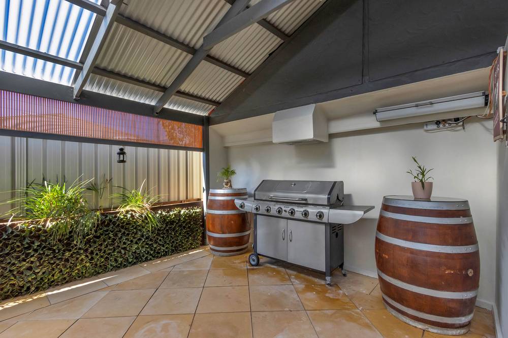 1214 Andrews Road, MUNNO PARA WEST, SA 5115