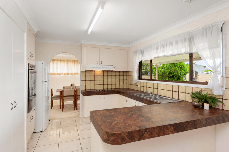 81 Meadowlands Road, CARINDALE, QLD 4152