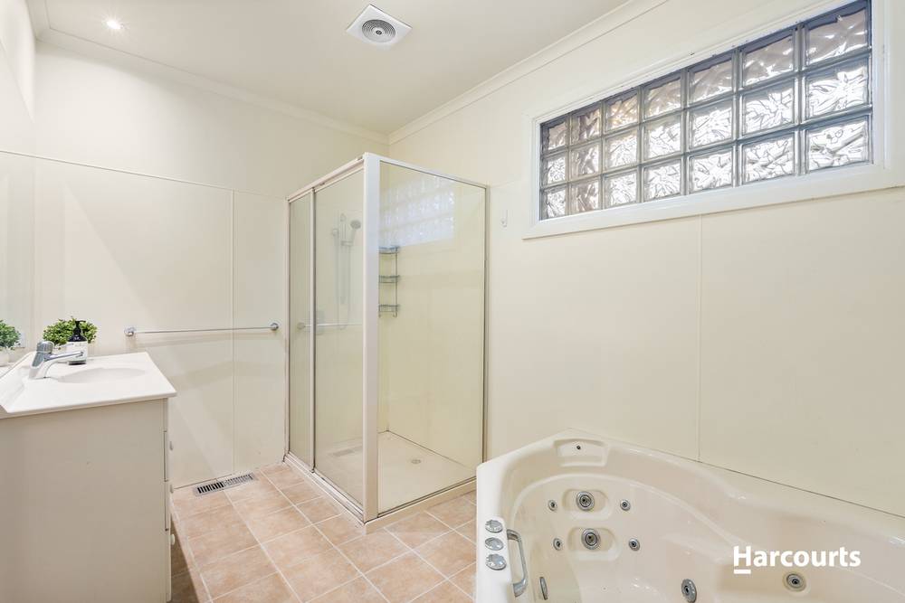 3 Barry Road, BURWOOD EAST, VIC 3151