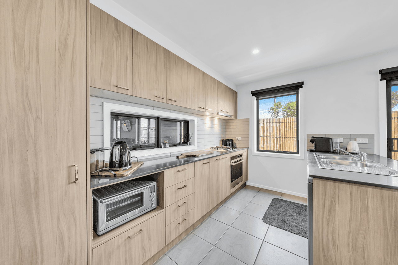 4/1 Sutton Crescent, CARRUM DOWNS, VIC 3201