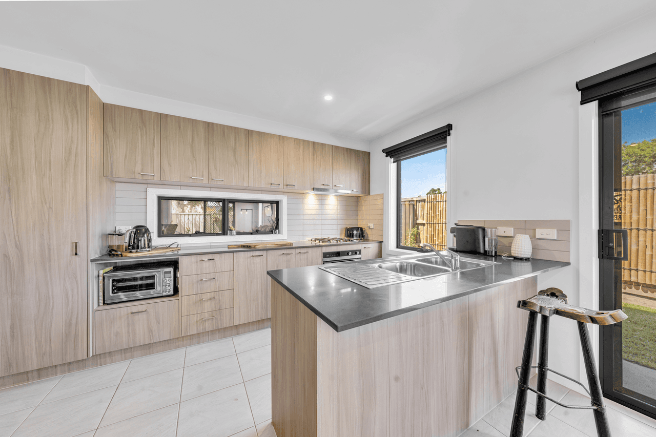 4/1 Sutton Crescent, CARRUM DOWNS, VIC 3201