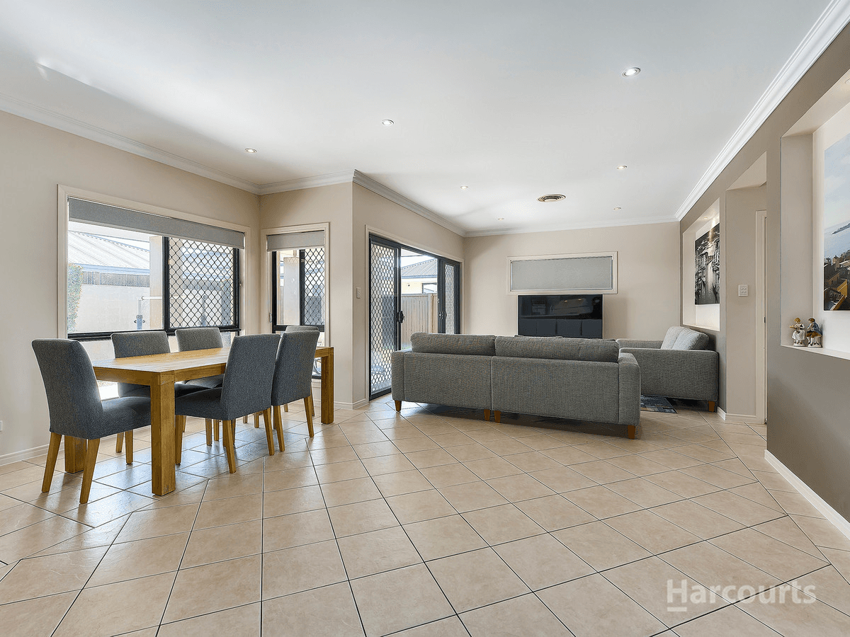 54 Caribou Crescent, Fitzgibbon, QLD 4018