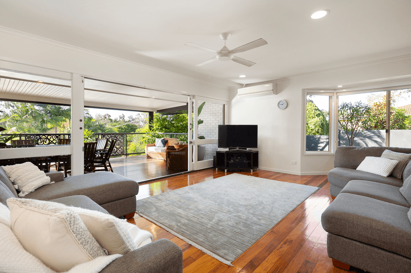 22 Strathspey Street, Kenmore, QLD 4069