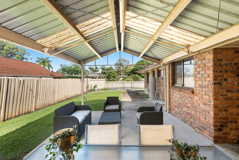 17 Roseville Street, PETRIE, QLD 4502