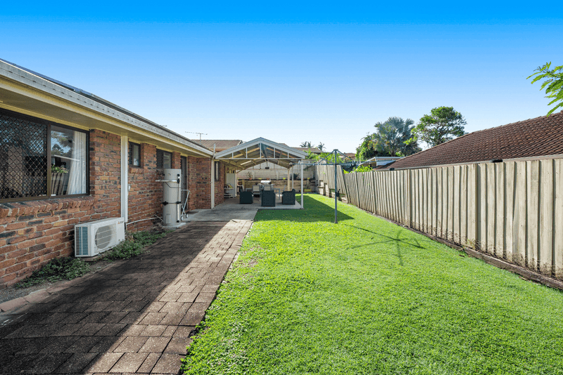 17 Roseville Street, PETRIE, QLD 4502