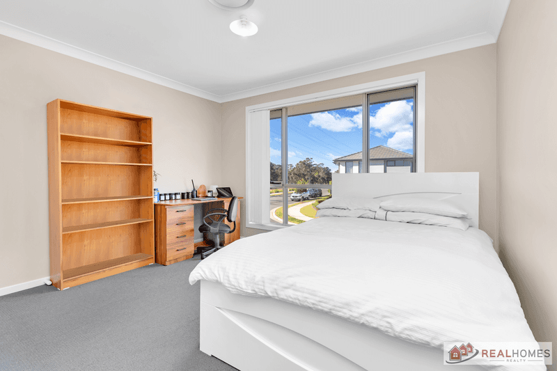 27 Cavalry Street, JORDAN SPRINGS, NSW 2747