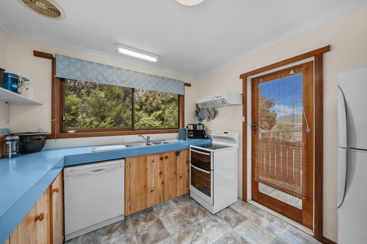 6 Douglas Street, BICHENO, TAS 7215