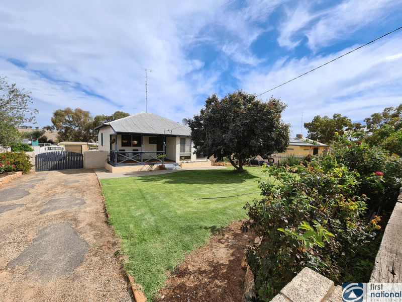 24 Hopetoun Avenue, NORTHAM, WA 6401