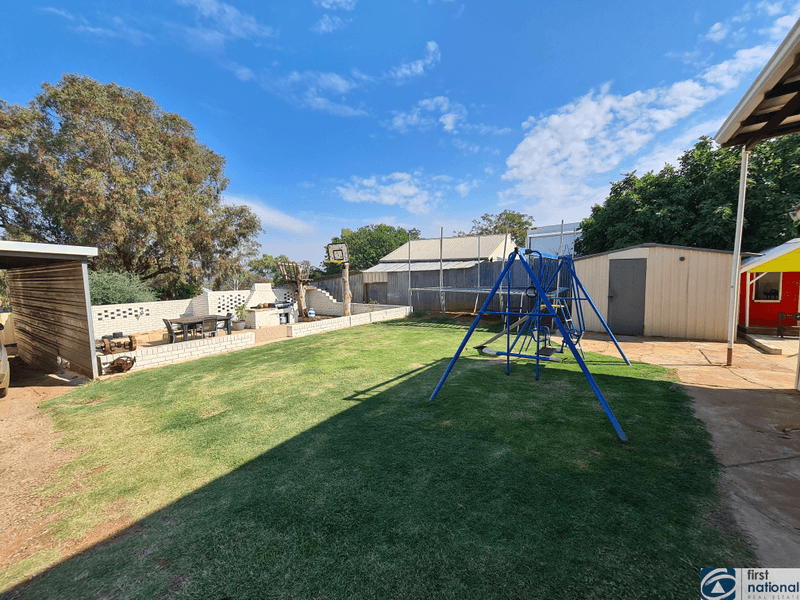 24 Hopetoun Avenue, NORTHAM, WA 6401