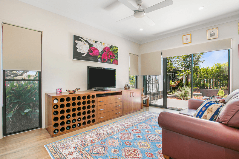 13/4 Lewis Place, MANLY WEST, QLD 4179