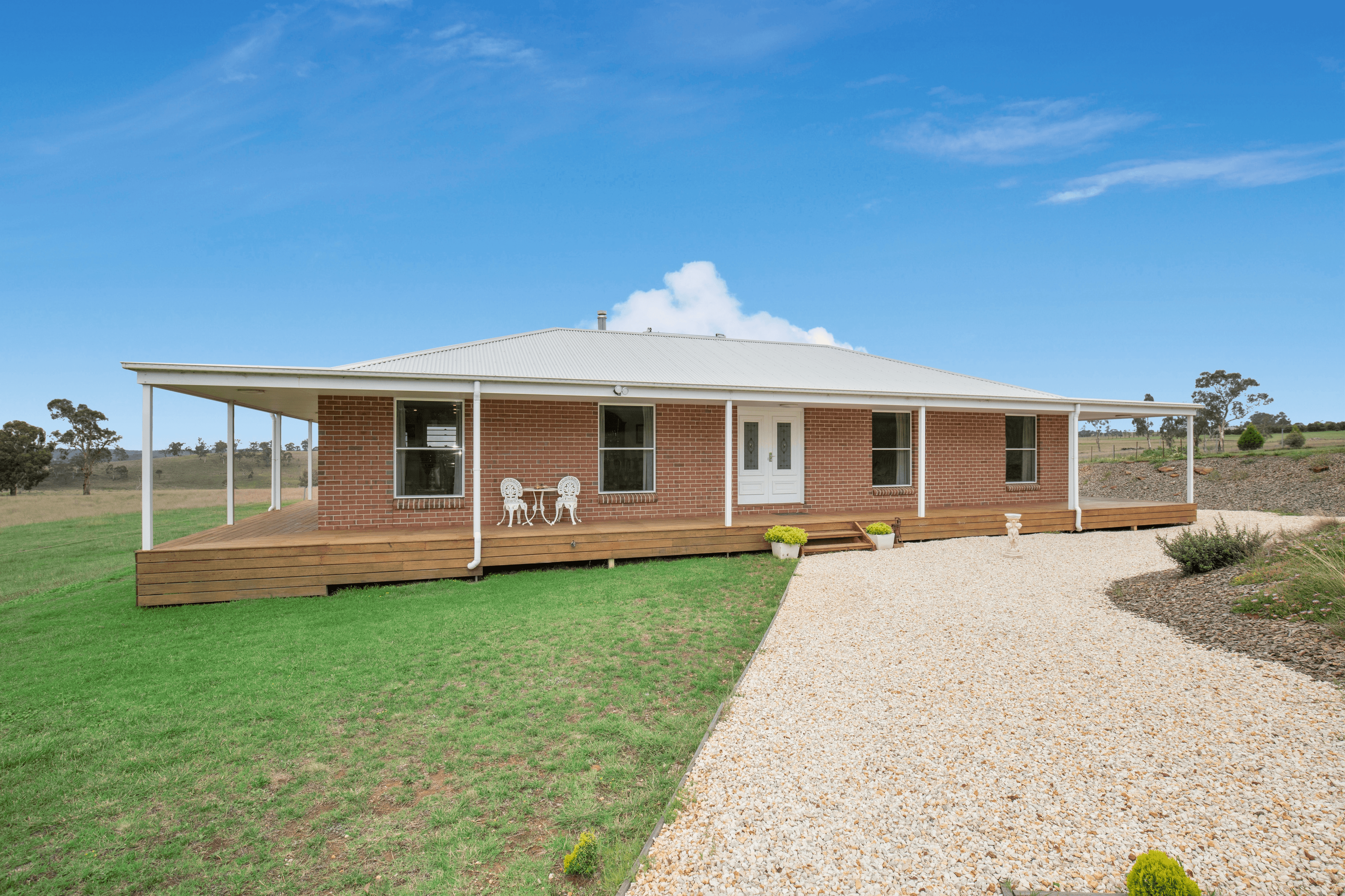 207 Oxley Drive, Walcha, NSW 2354