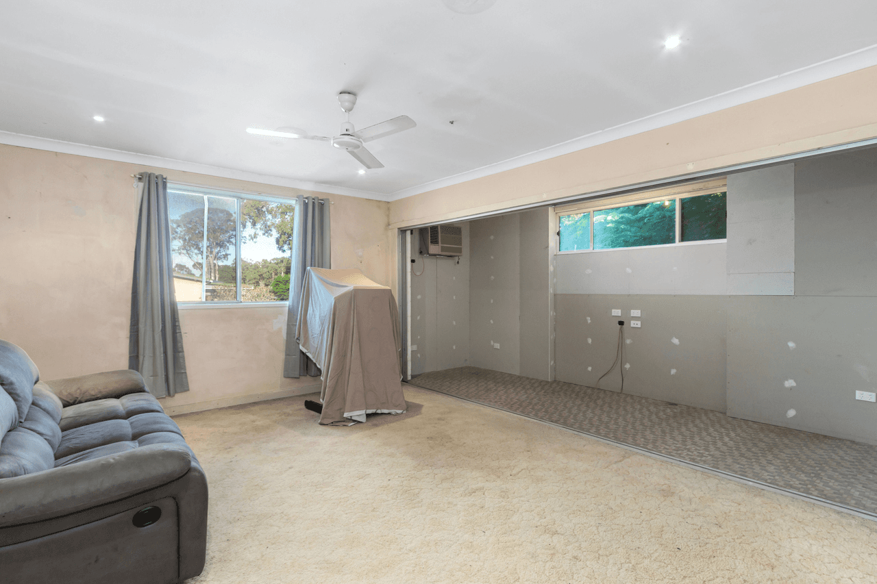 15 Youngs Road, HEMMANT, QLD 4174