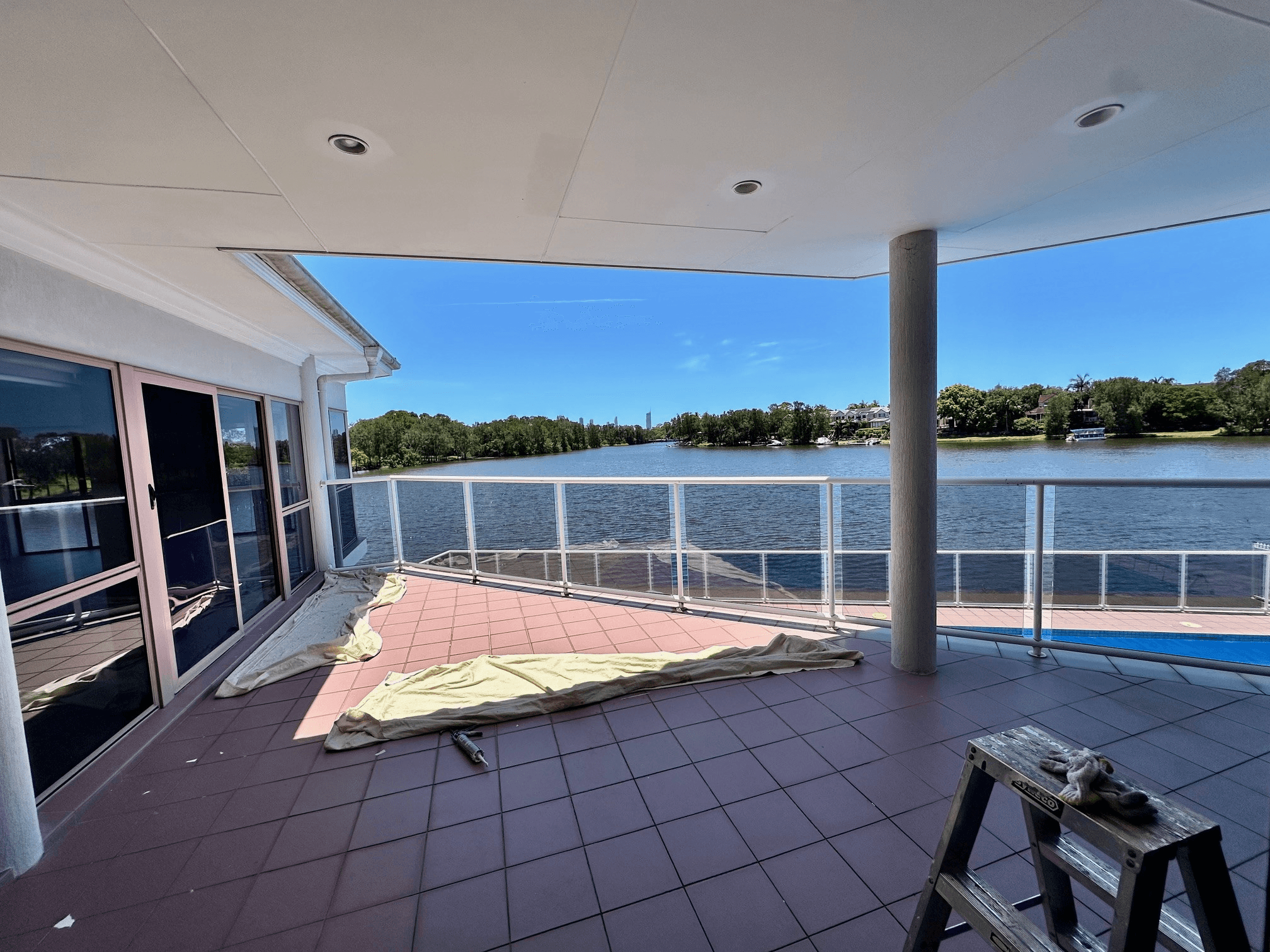 30 Saint Martin Place, CLEAR ISLAND WATERS, QLD 4226