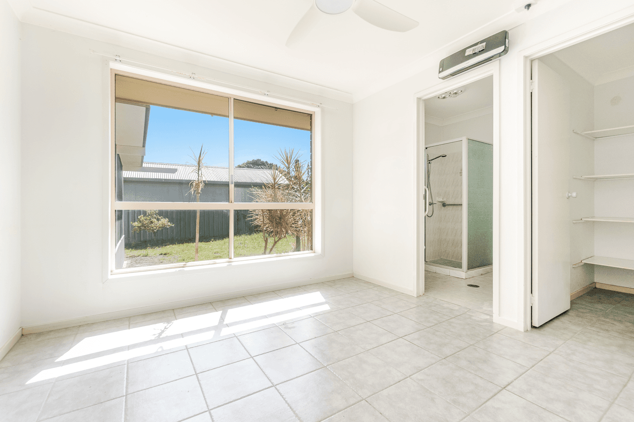 4 Willow Way, YAMBA, NSW 2464