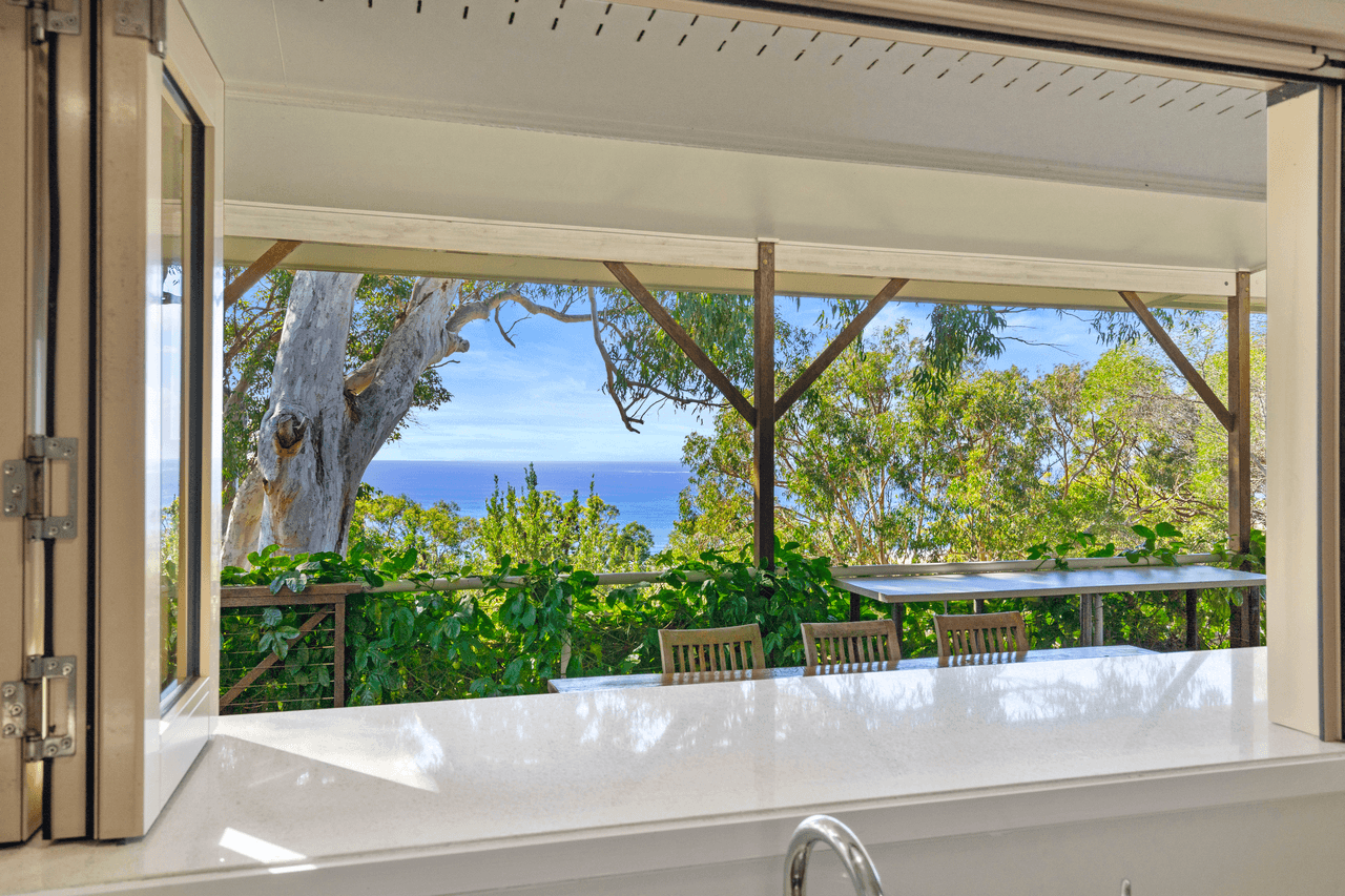 93 Tramican Street, POINT LOOKOUT, QLD 4183