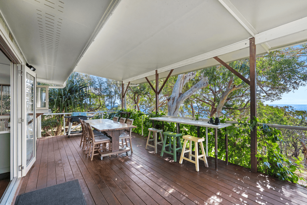 93 Tramican Street, POINT LOOKOUT, QLD 4183