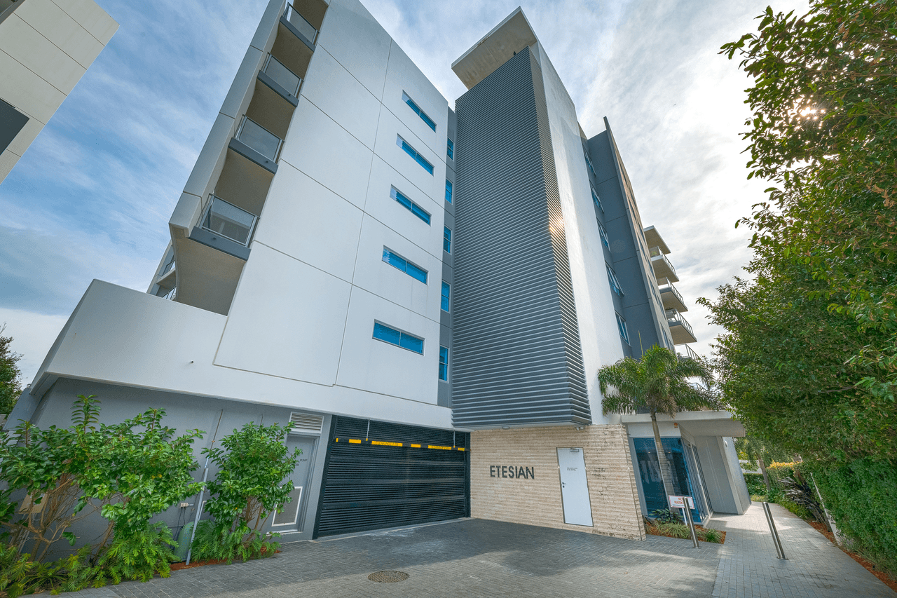 208/41 Harbour Town Drive, BIGGERA WATERS, QLD 4216