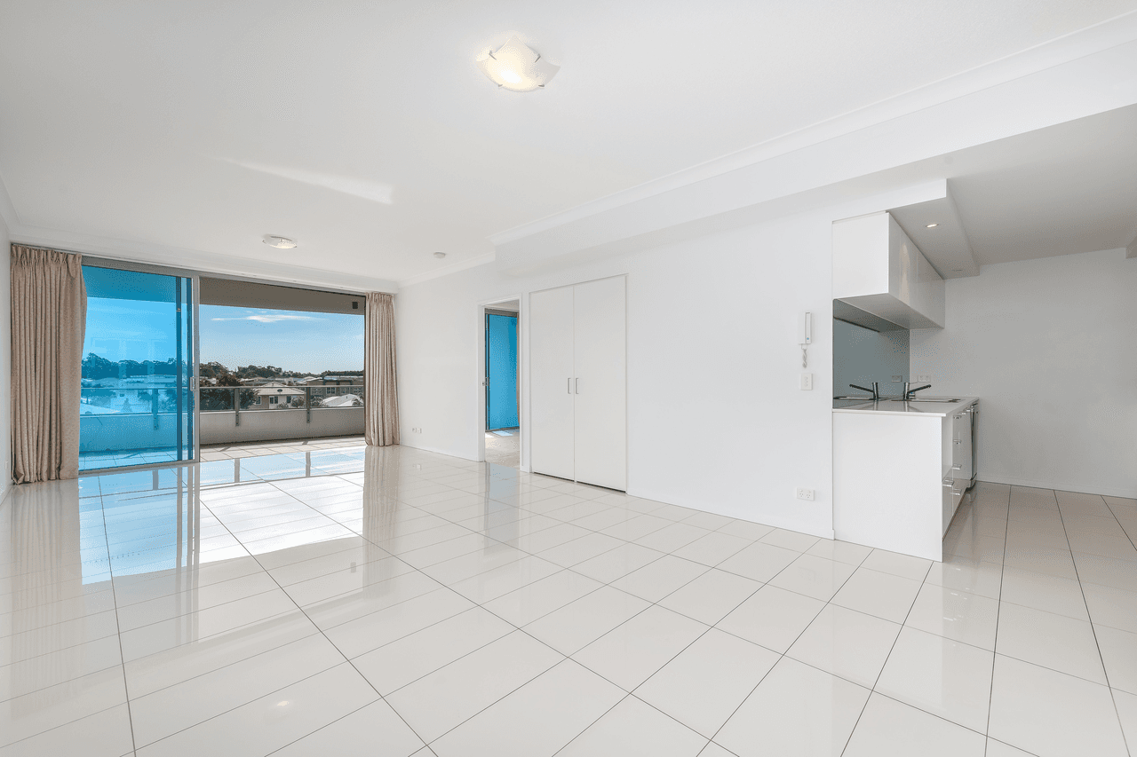 208/41 Harbour Town Drive, BIGGERA WATERS, QLD 4216