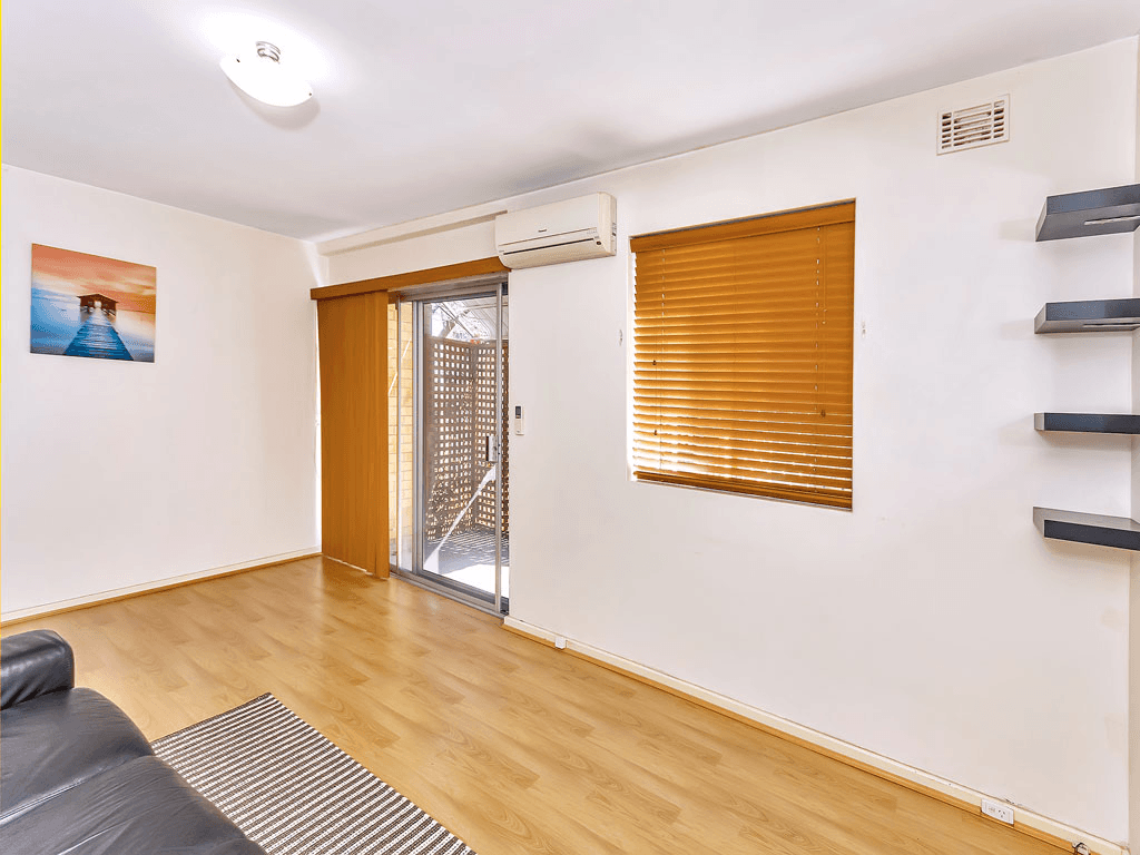 8/38 Carrington Street, Inglewood, WA 6052