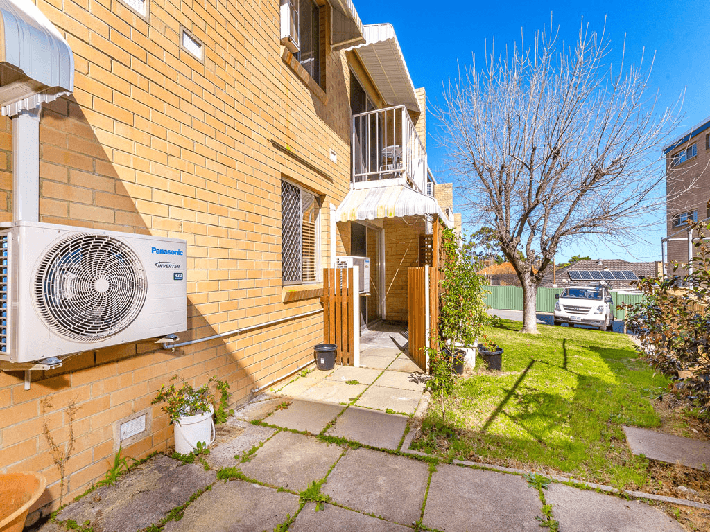 8/38 Carrington Street, Inglewood, WA 6052