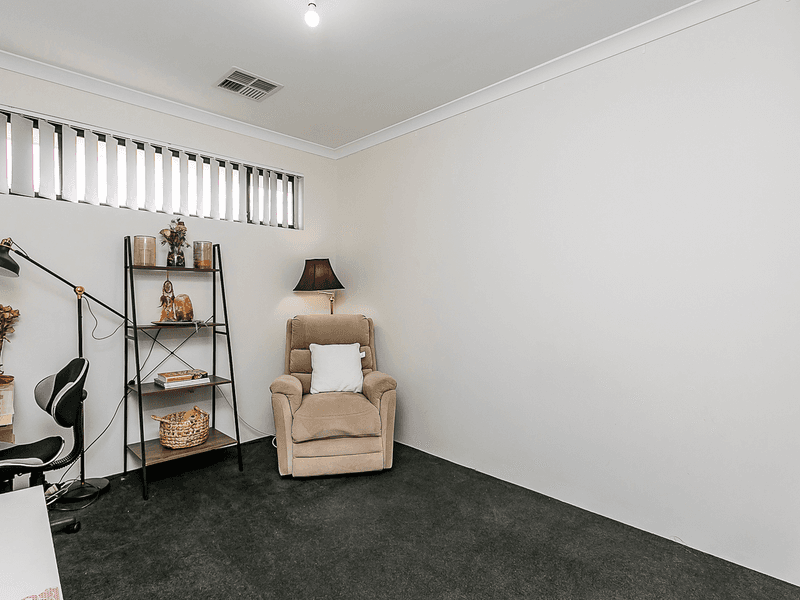 10 Glenree Way, BULLSBROOK, WA 6084