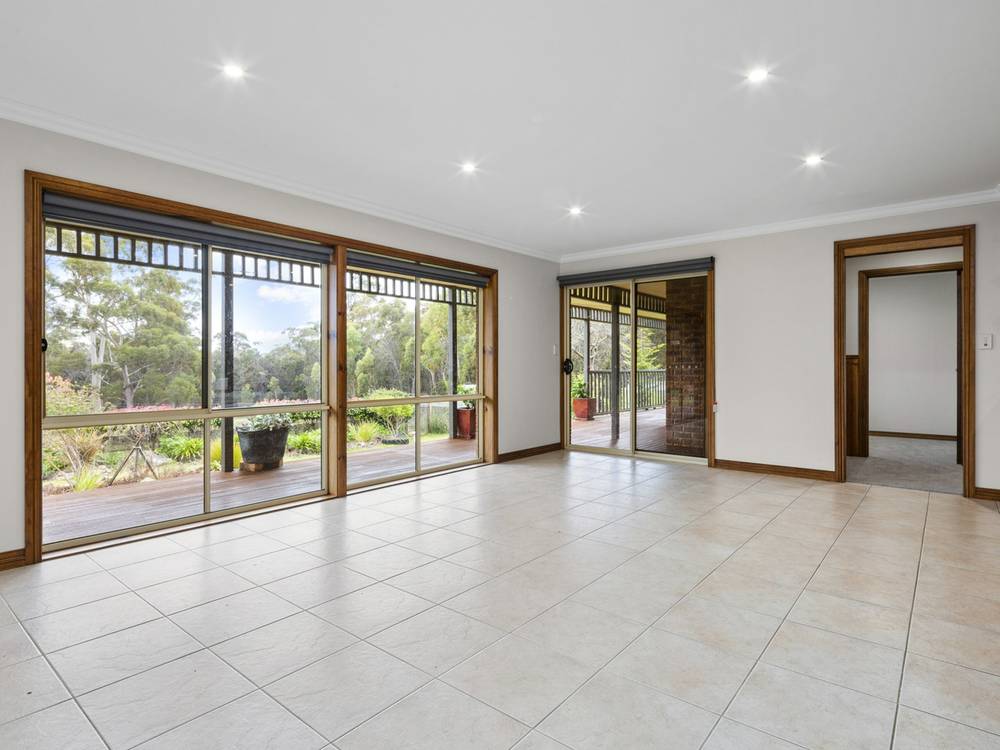 1 Barnard Drive, BICHENO, TAS 7215