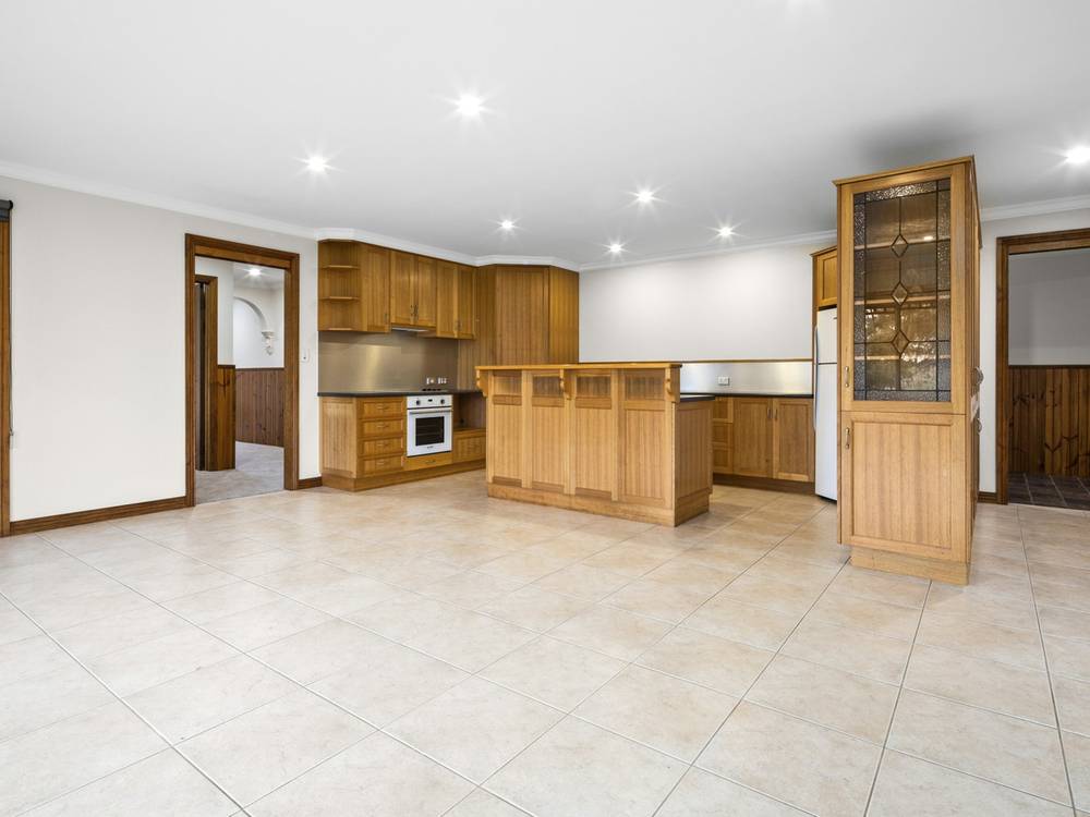 1 Barnard Drive, BICHENO, TAS 7215