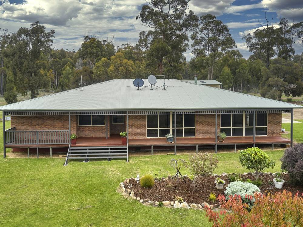 1 Barnard Drive, BICHENO, TAS 7215