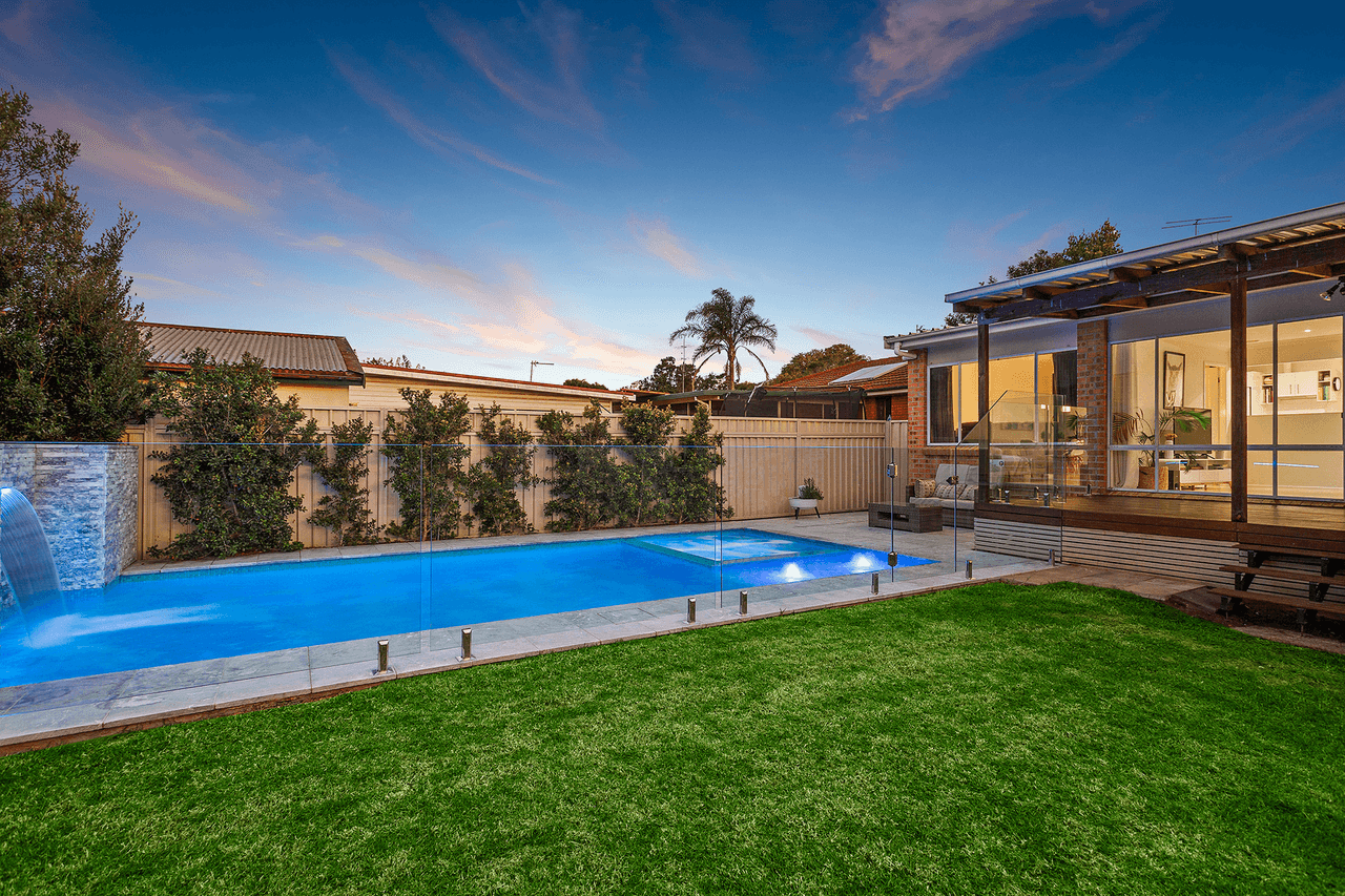 7 Camelot Place, OAK FLATS, NSW 2529