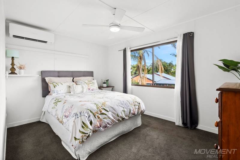 5 Charles Crescent, Beachmere, QLD 4510