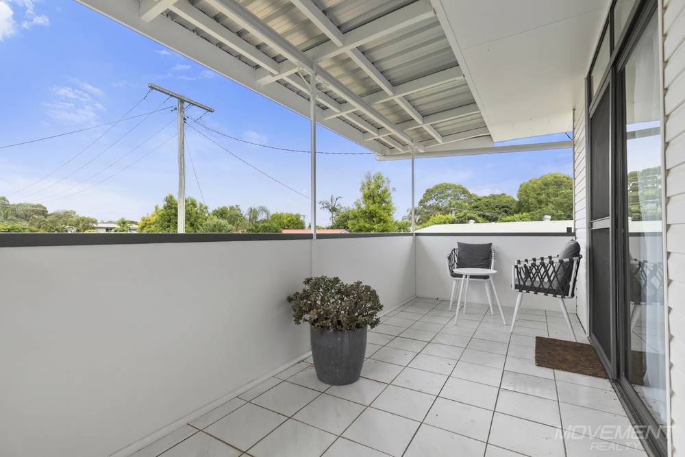 5 Charles Crescent, Beachmere, QLD 4510