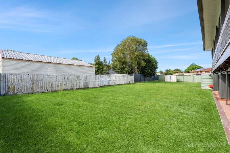 5 Charles Crescent, Beachmere, QLD 4510