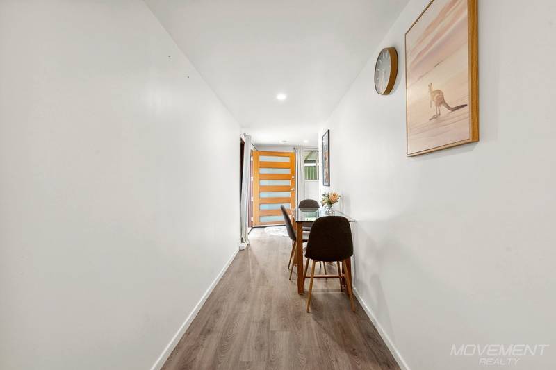 5 Charles Crescent, Beachmere, QLD 4510