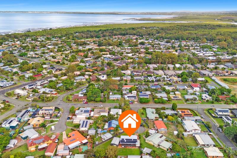 5 Charles Crescent, Beachmere, QLD 4510