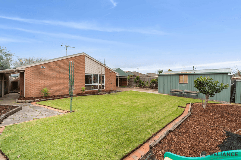 3 Clarendon Drive, Melton South, VIC 3338