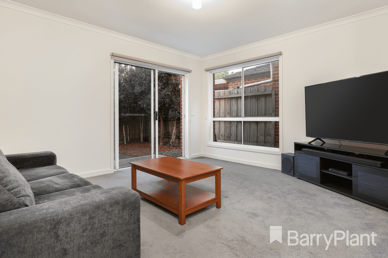 3/4 Young Road, Hallam, VIC 3803