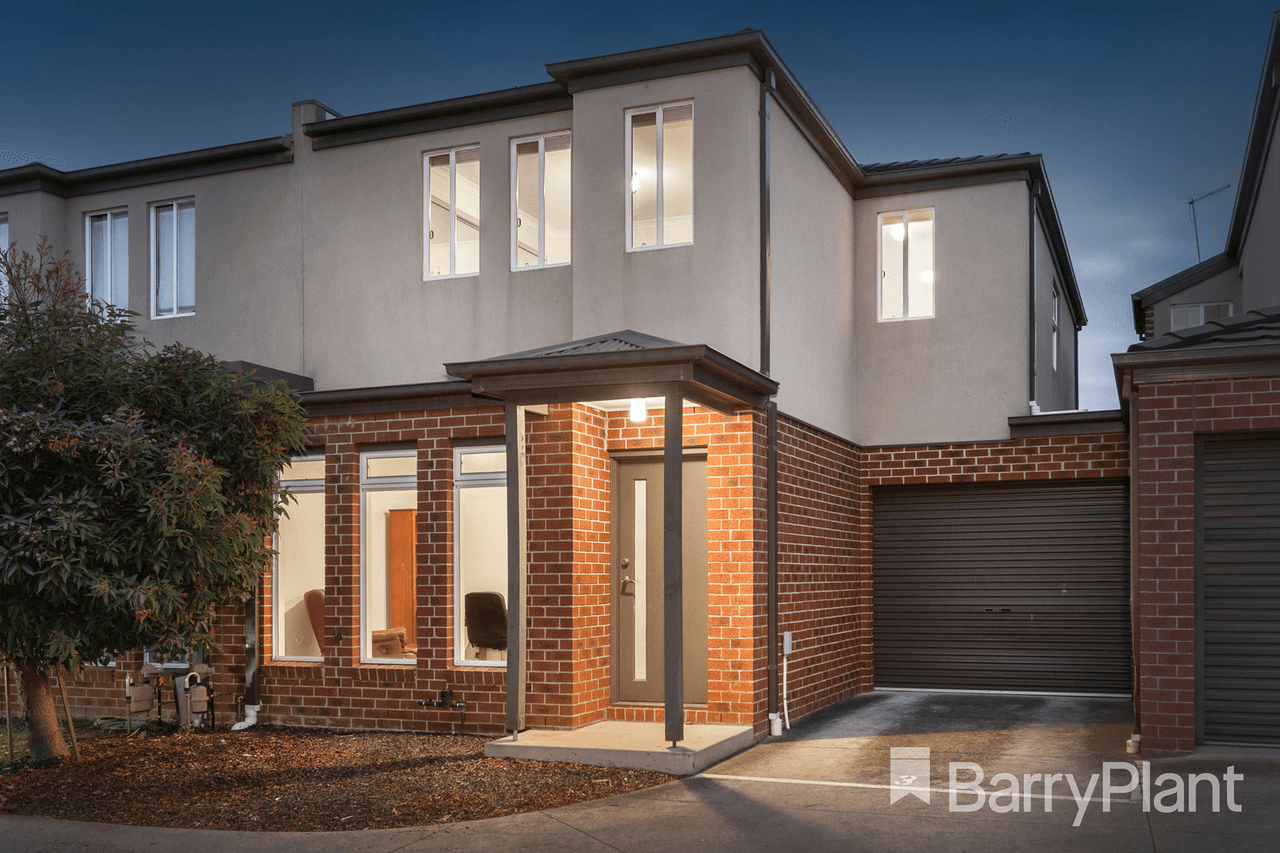 3/4 Young Road, Hallam, VIC 3803