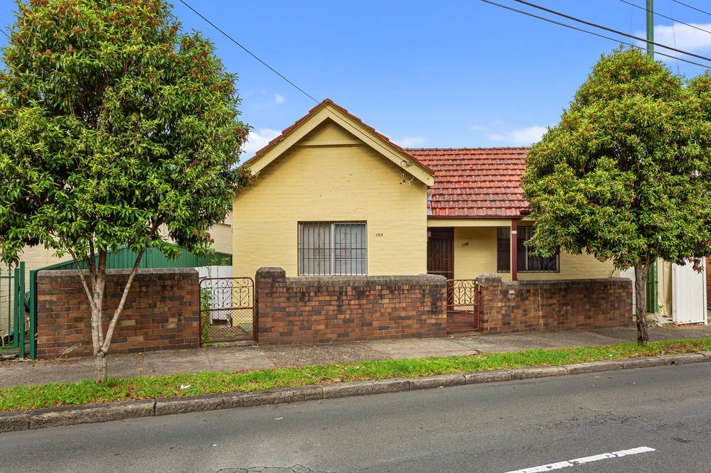 126 Petersham Road, MARRICKVILLE, NSW 2204