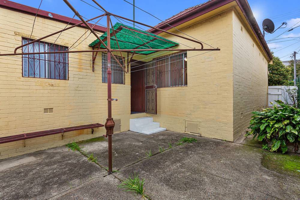 126 Petersham Road, MARRICKVILLE, NSW 2204