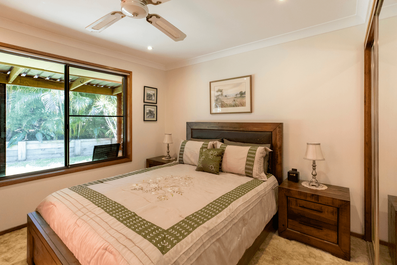 6 Hammond Drive, GAVEN, QLD 4211